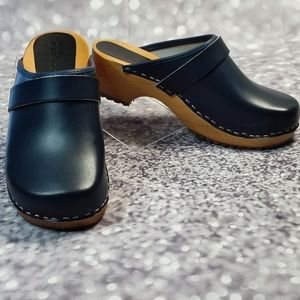 Bjork Maja Wood Open Back Leather Clogs EUC